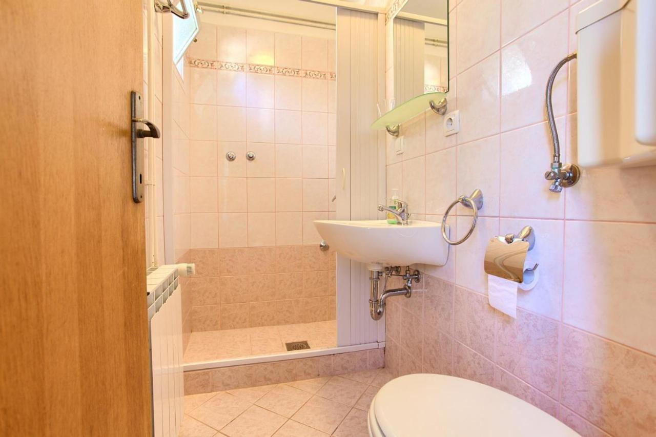 Romantic Apartment คิร์ก ภายนอก รูปภาพ